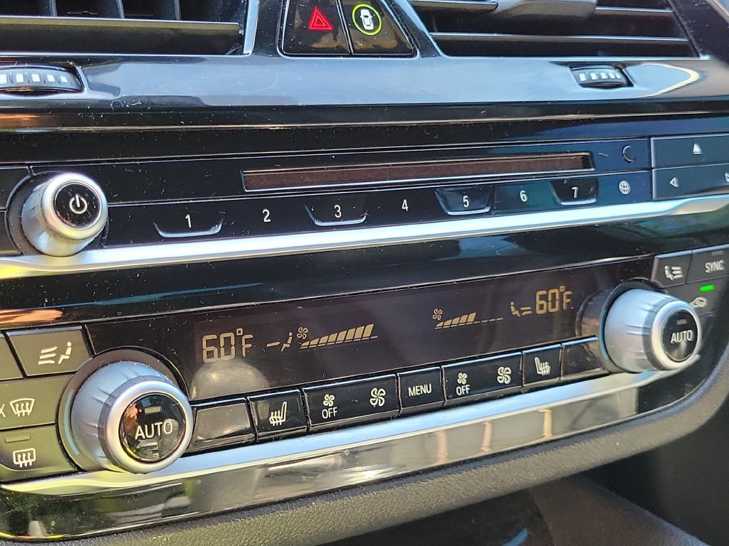 Used 2019 BMW 530e w/ Convenience Package RWD image 37