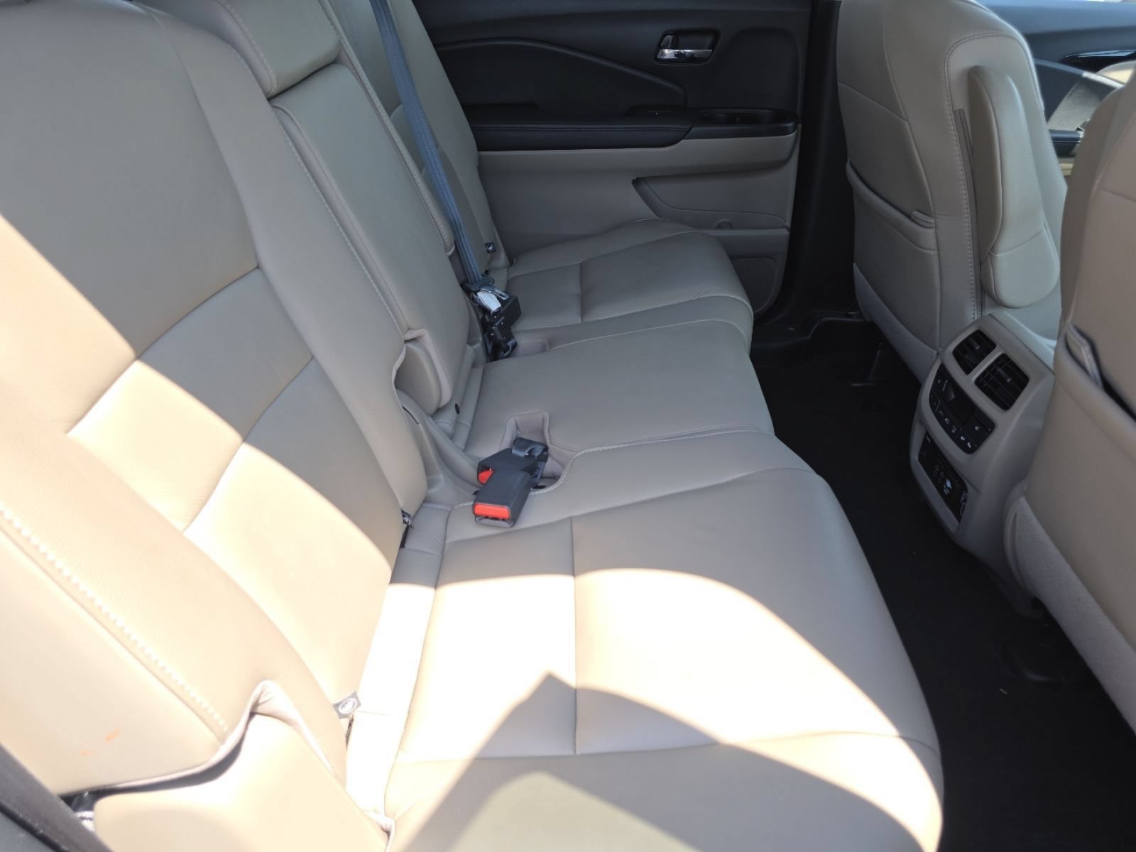 Certified 2021 Honda Pilot Touring image 23