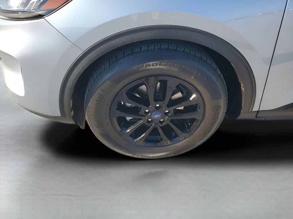 Used 2022 Ford Escape S image 17