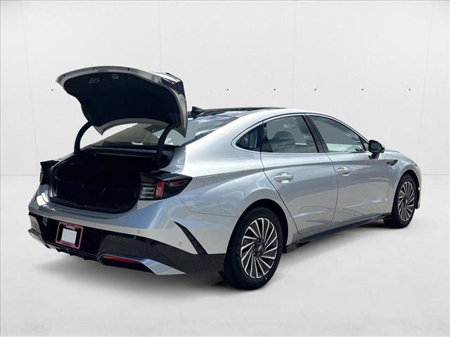 New 2025 Hyundai Sonata Limited image 2