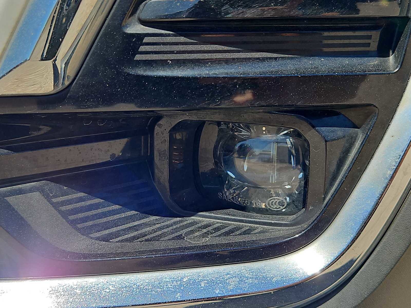 Used 2023 GMC Acadia SLT FWD image 11