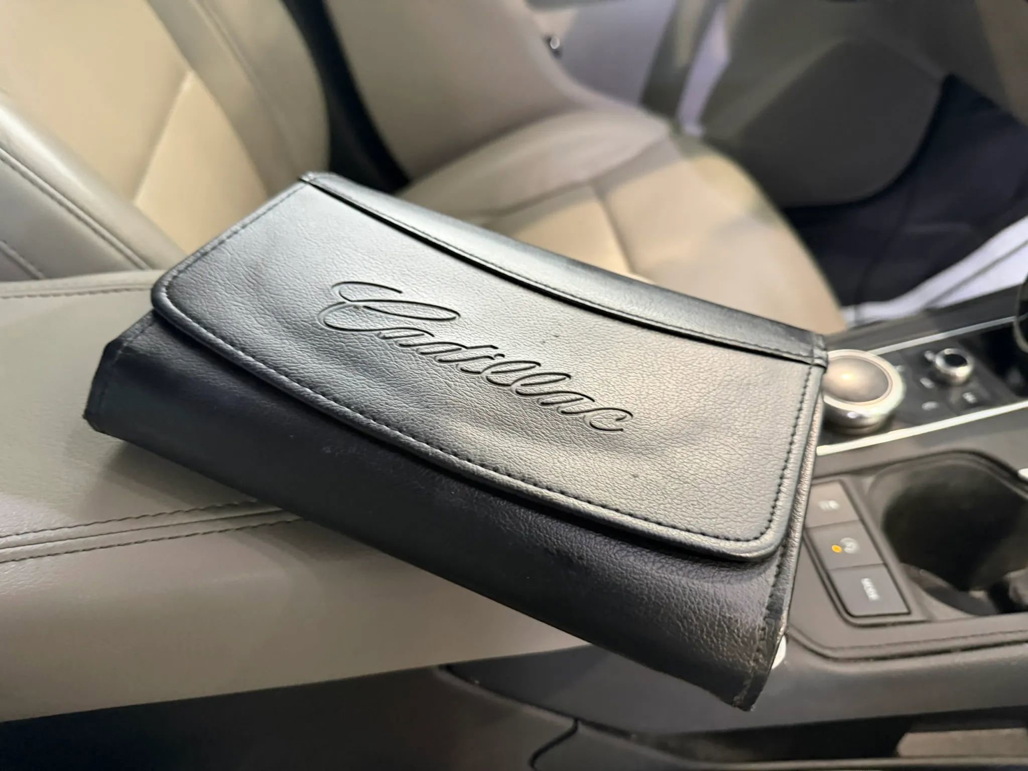 Used 2020 Cadillac XT4 Premium Luxury image 23