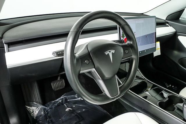 Used 2019 Tesla Model 3 Standard Range Plus RWD image 4