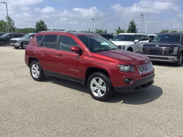 Used 2014 Jeep Compass Latitude FWD image 8