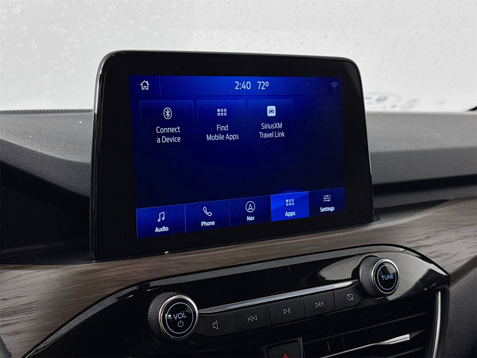 Used 2020 Ford Escape Titanium image 12