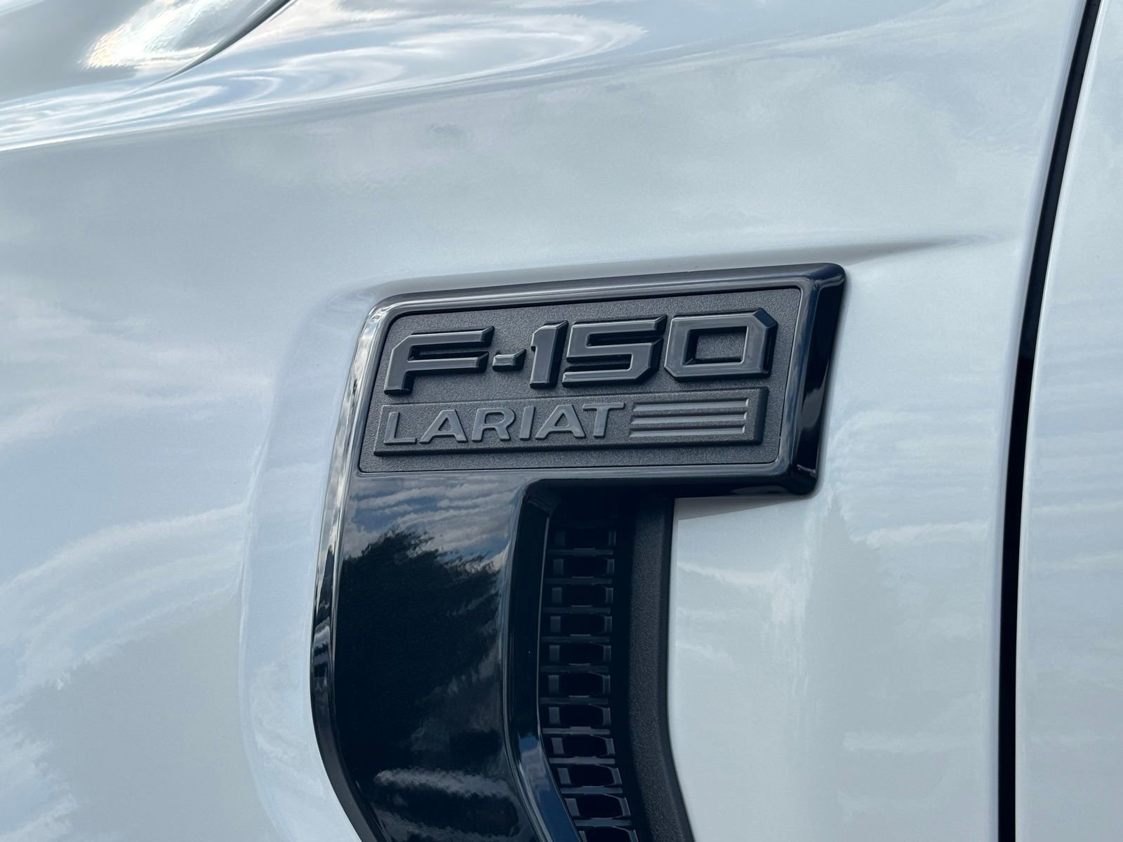 New 2026 Ford F150 Lariat w/ Equipment Group 501A Mid AWD/4WD image 13