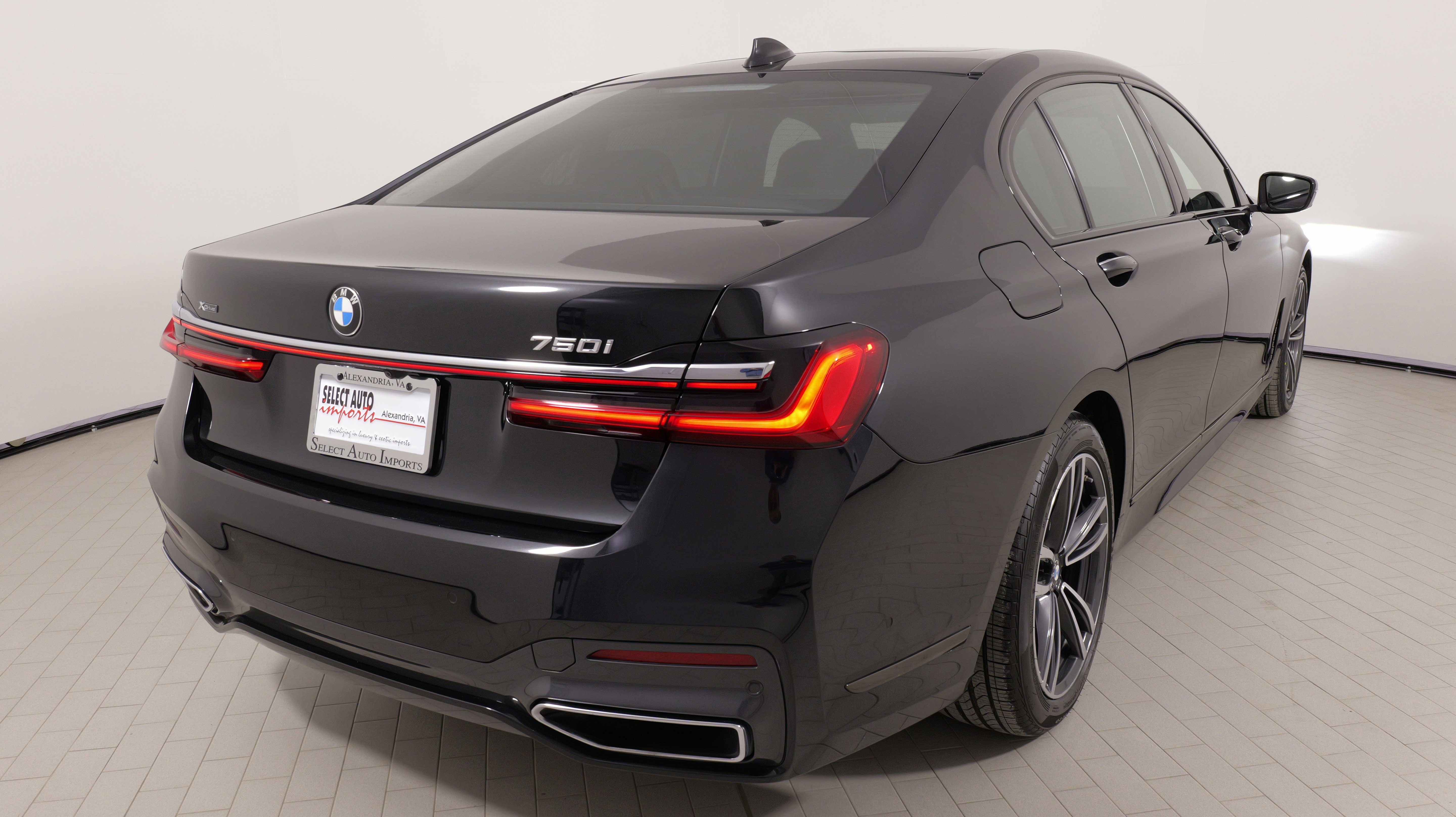 Used 2022 BMW 750i xDrive 750i xDrive w/ Executive Package image 14