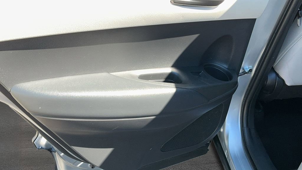 Used 2022 Toyota Corolla Cross L image 14