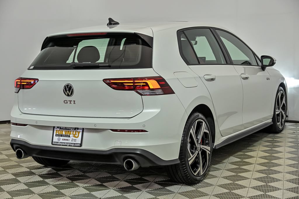 Used 2025 Volkswagen GTI SE FWD image 8