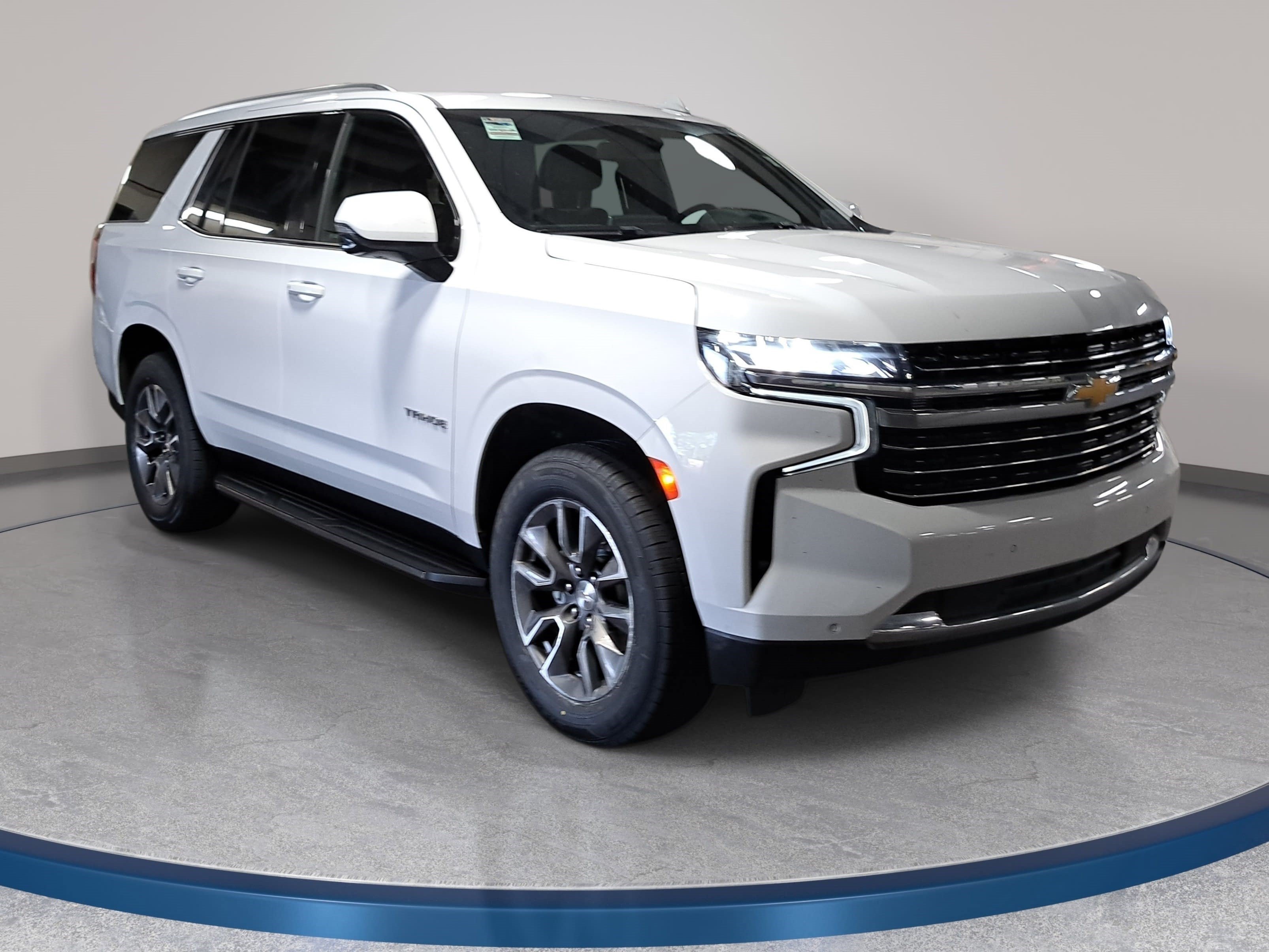 Used 2021 Chevrolet Tahoe LT w/ LT Signature Package AWD/4WD image 3
