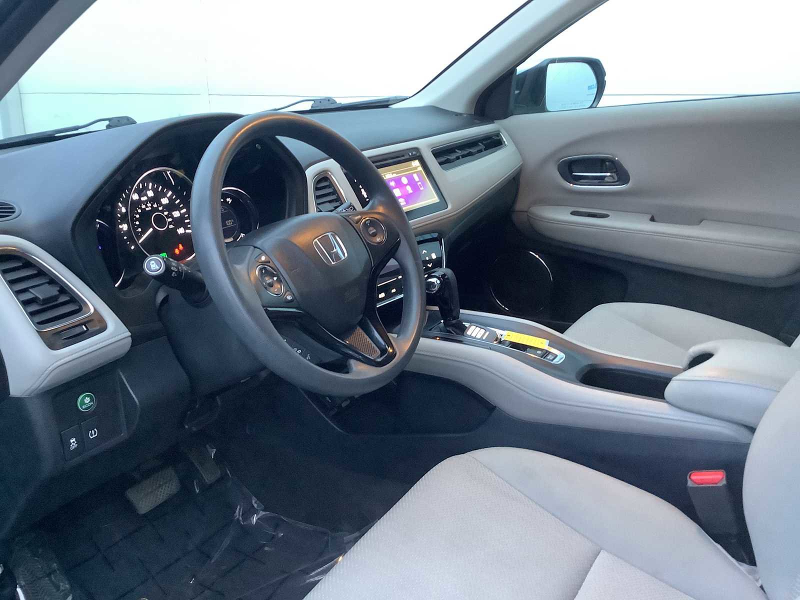 Certified 2017 Honda HR-V EX image 3