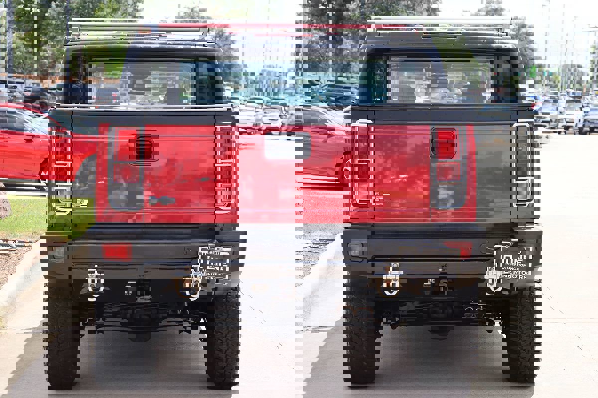 Used 2005 HUMMER H2 SUT w/ Preferred Equipment Group image 9