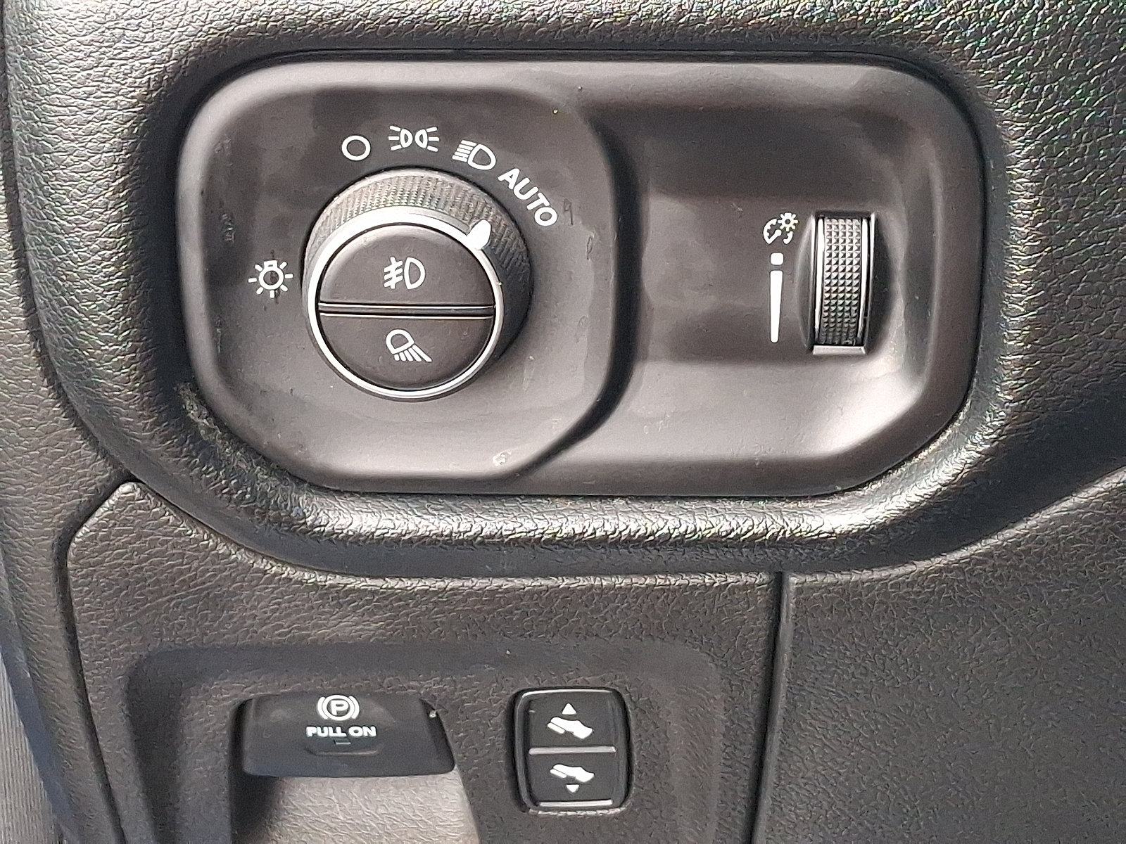 Certified 2021 RAM 1500 Big Horn AWD/4WD image 24
