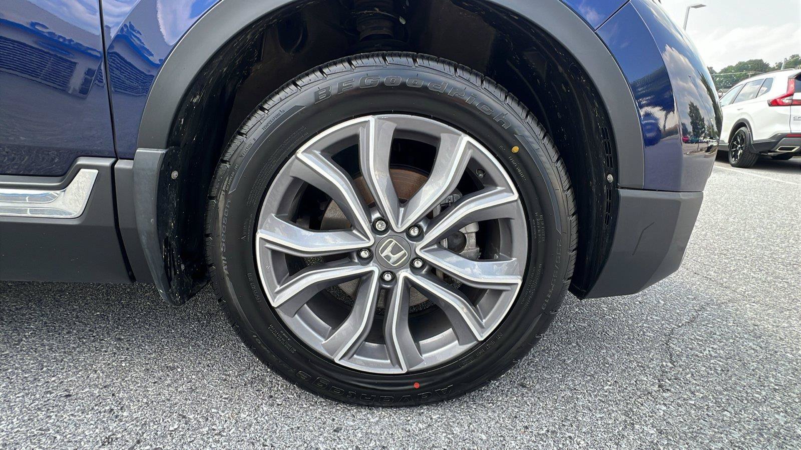 Used 2020 Honda CR-V Touring image 11