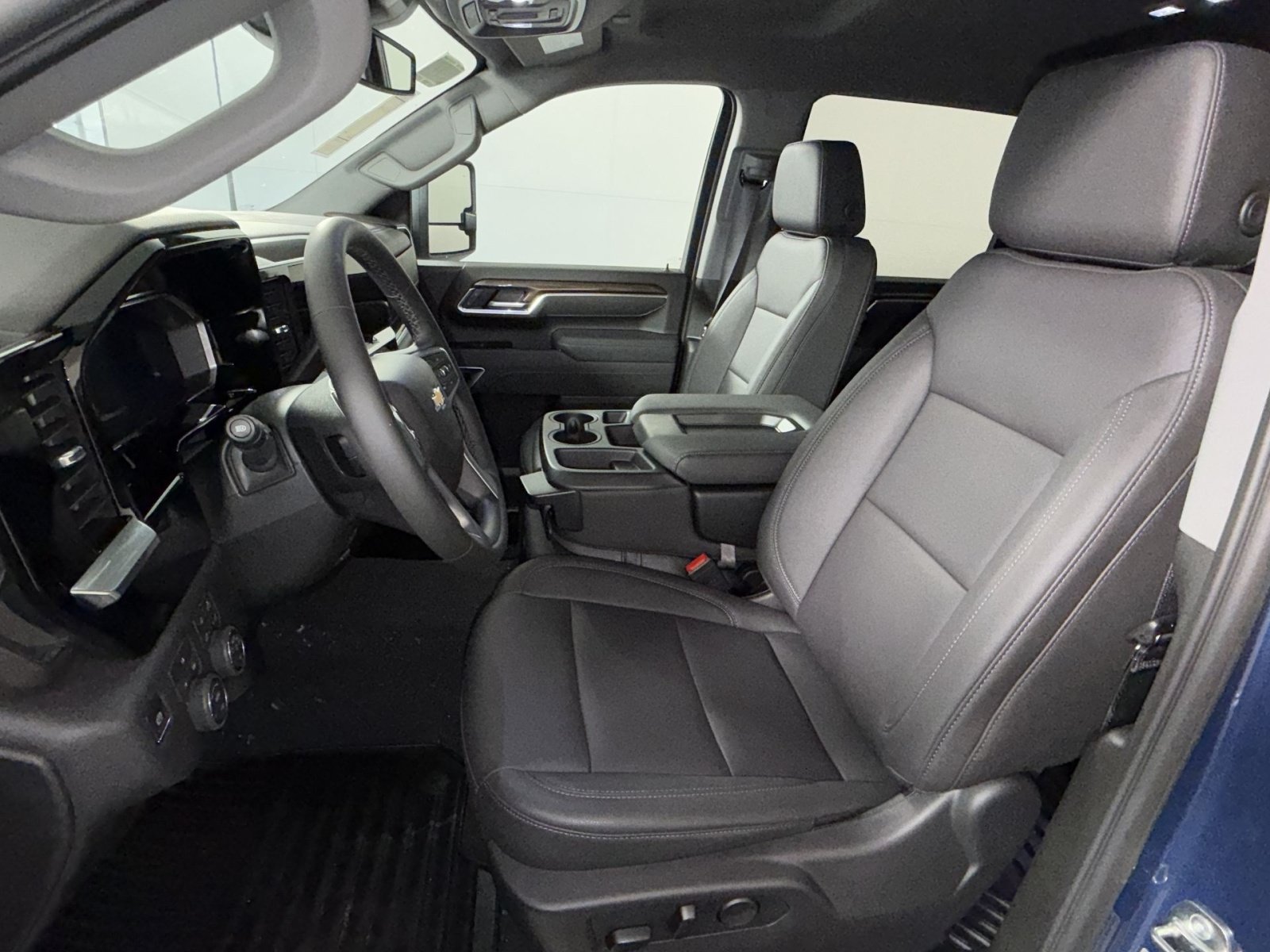 New 2026 Chevrolet Silverado 2500 LT AWD/4WD image 13
