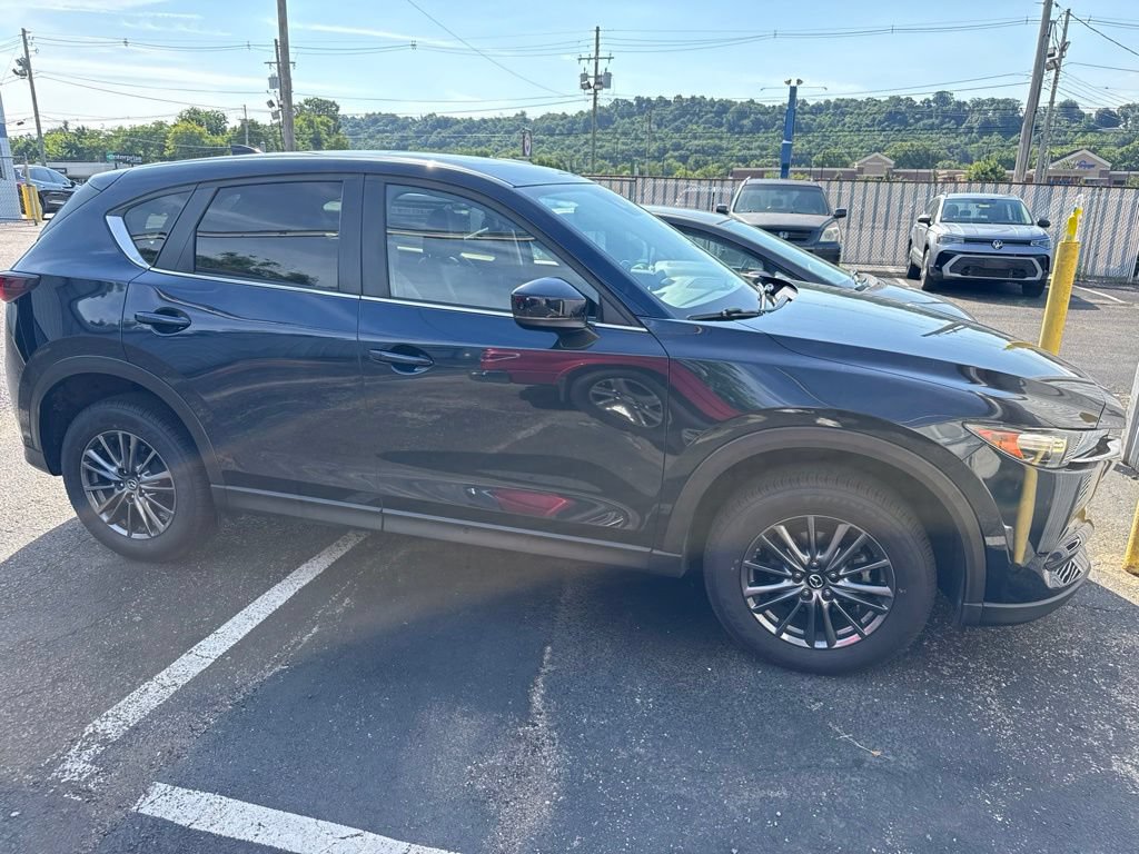 Used 2020 MAZDA CX-5 Touring FWD image 2