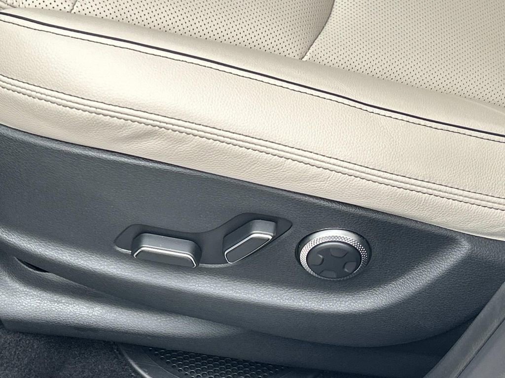 New 2026 Genesis GV70 2.5T Advanced image 16