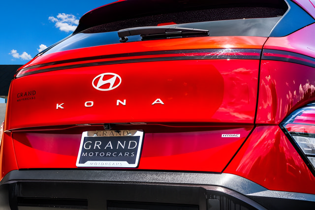 Used 2024 Hyundai Kona SEL AWD/4WD image 39