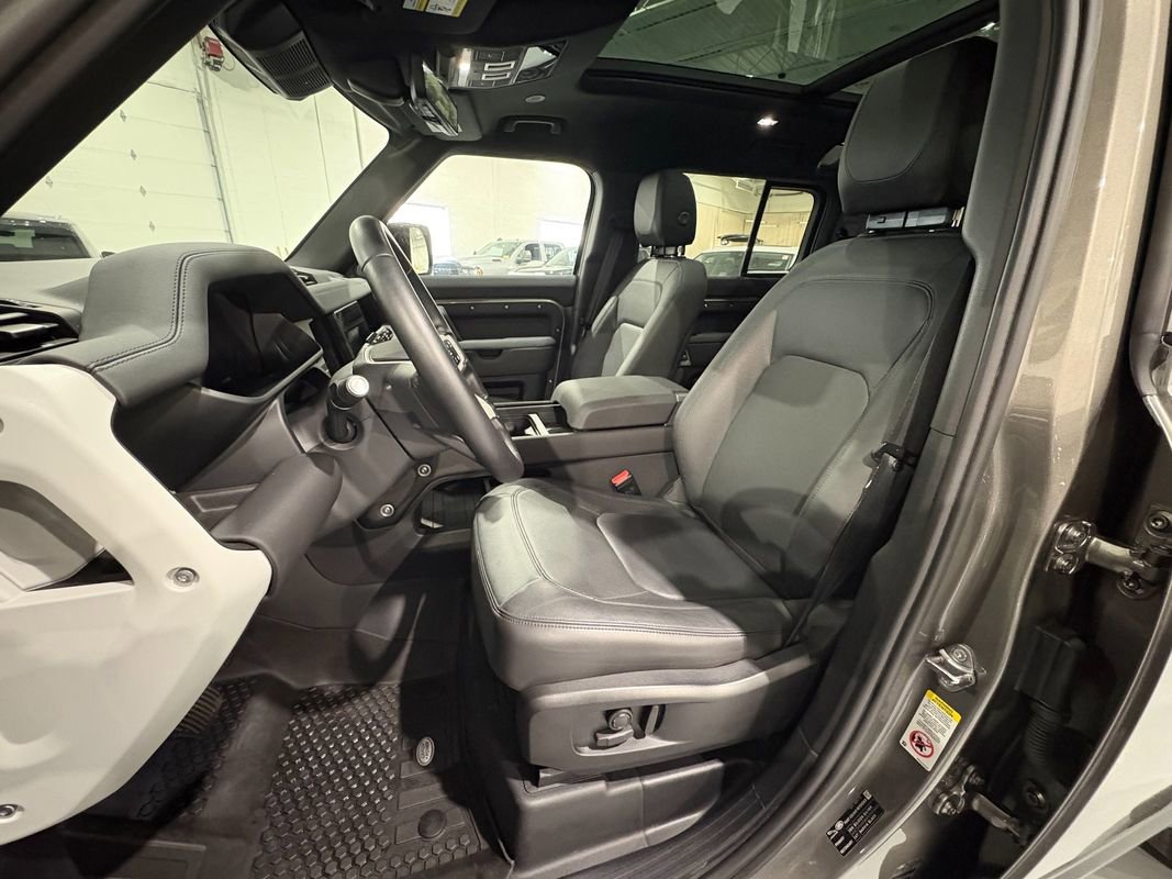 Used 2024 Land Rover Defender 110 S image 9