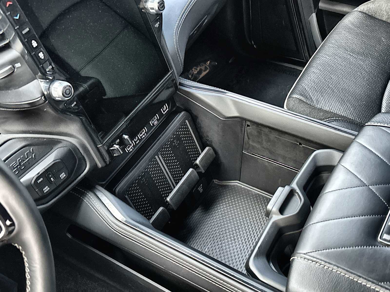 Used 2025 RAM 2500 Limited image 22