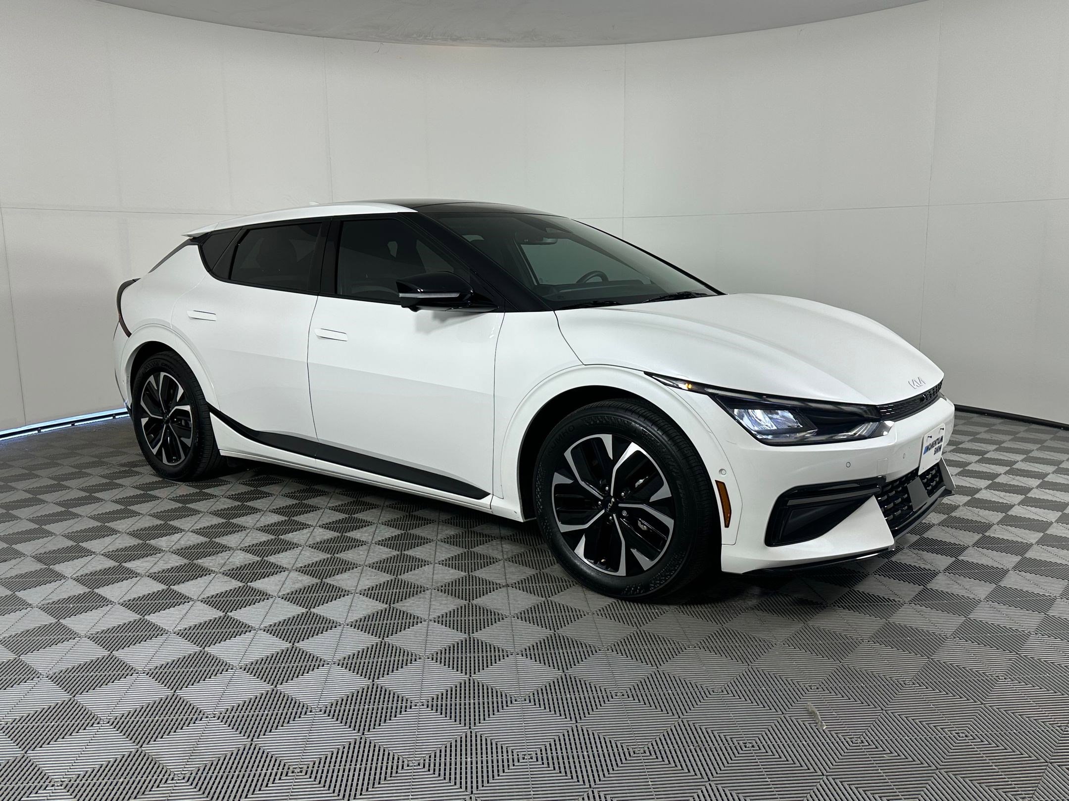 Used 2023 Kia EV6 GT-Line w/ GT-Line Suede Seat Package image 6