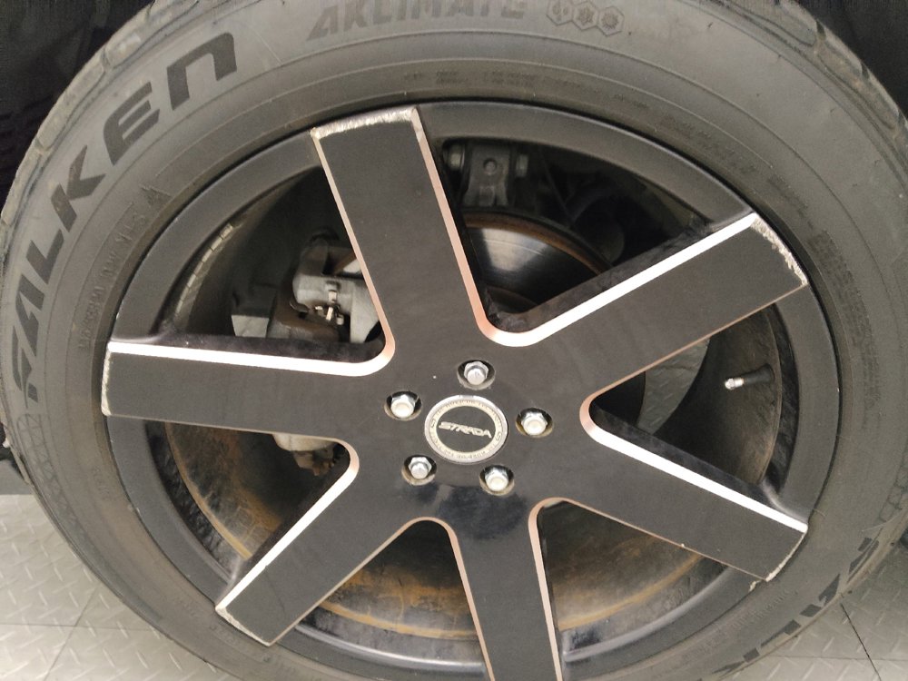 Used 2020 Nissan Pathfinder S image 31