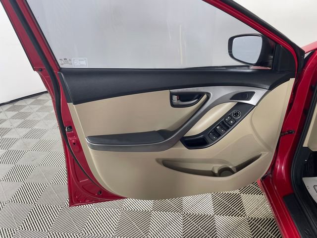 Used 2016 Hyundai Elantra SE image 14