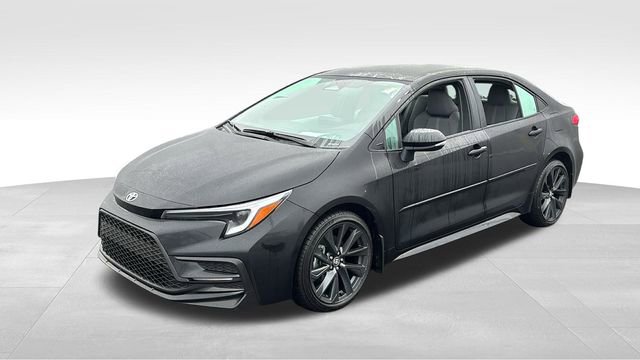 Used 2024 Toyota Corolla SE image 3