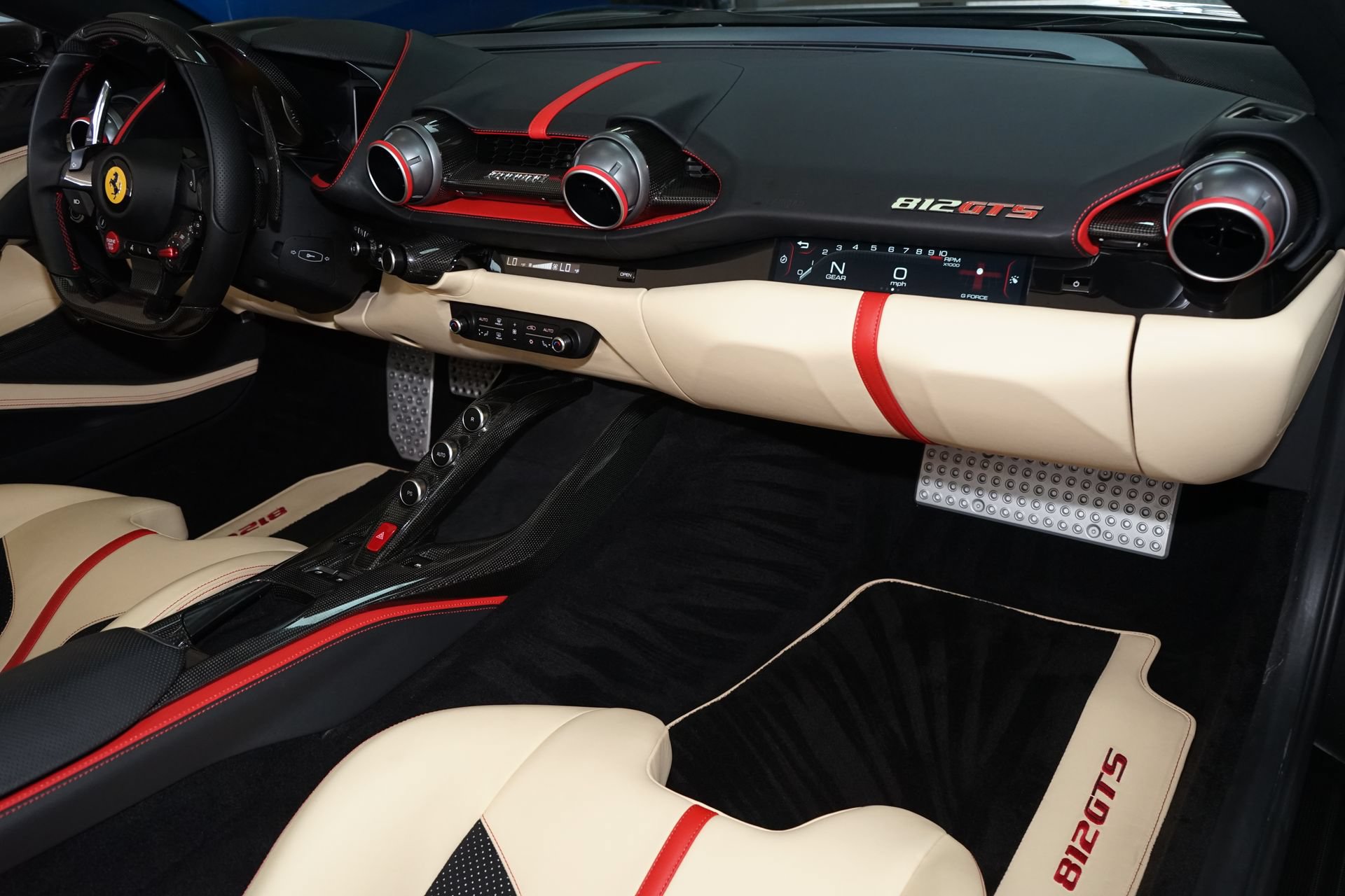 Used 2021 Ferrari 812 GTS RWD image 16