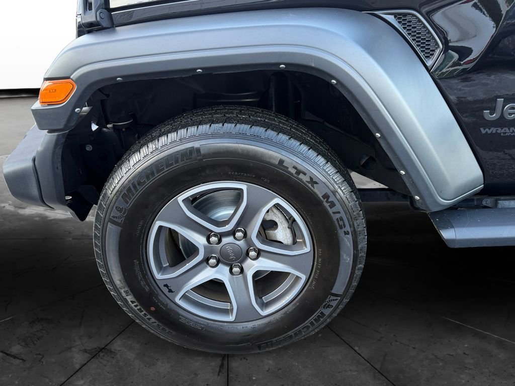 Used 2022 Jeep Wrangler Unlimited Sport image 14