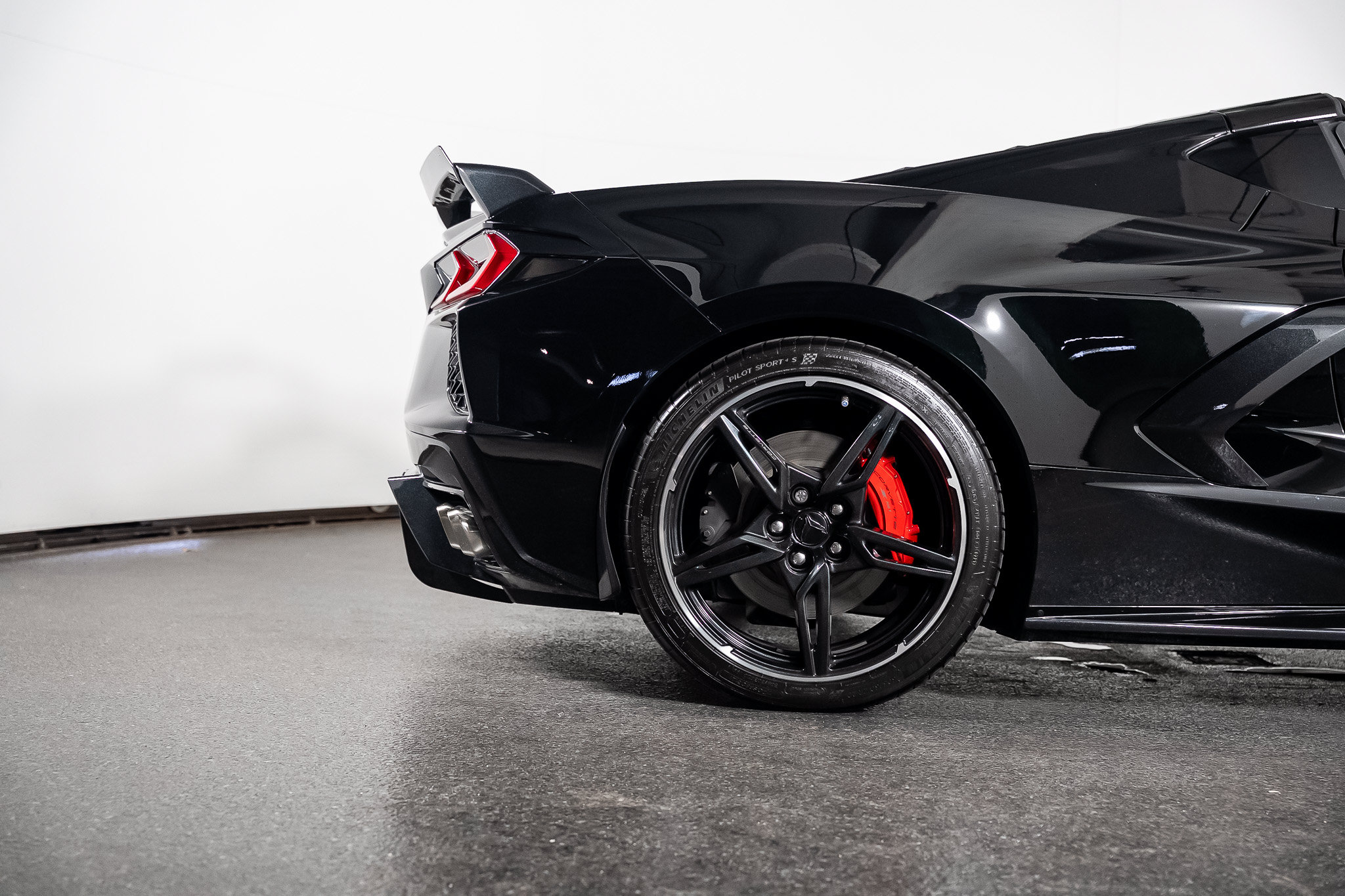 Used 2021 Chevrolet Corvette Stingray Preferred Cpe w/ Z51 Performance Package RWD image 29