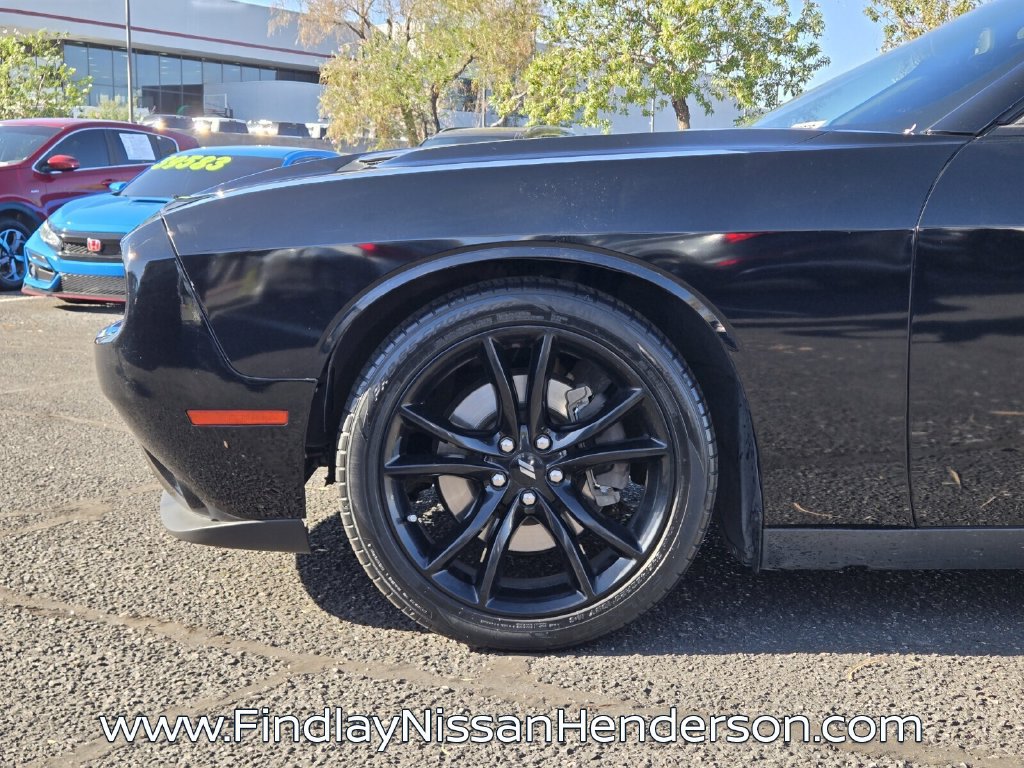 Used 2017 Dodge Challenger SXT w/ Blacktop Package RWD image 9