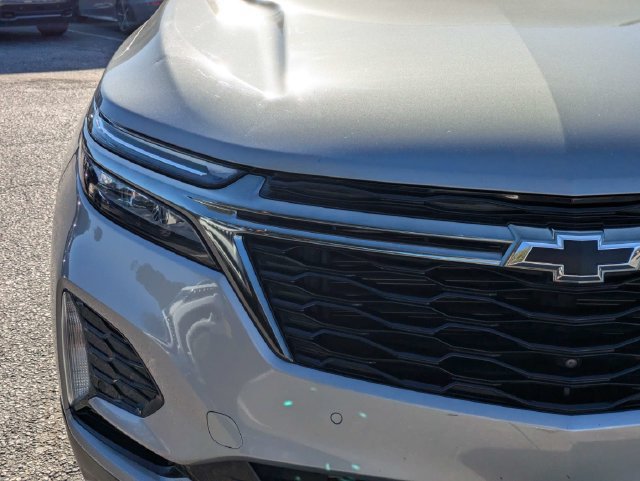 Used 2023 Chevrolet Equinox RS w/ RS Leather Package FWD image 11