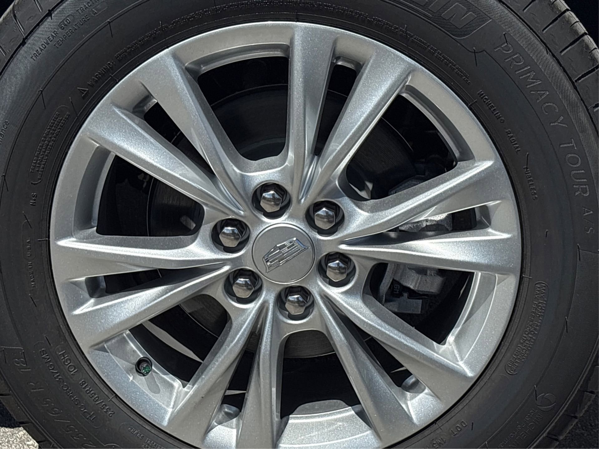 New 2025 Cadillac XT6 Luxury image 12