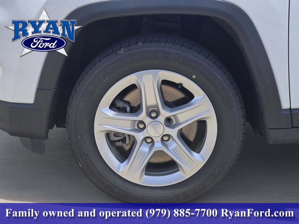 Used 2024 Jeep Compass Sport AWD/4WD image 7