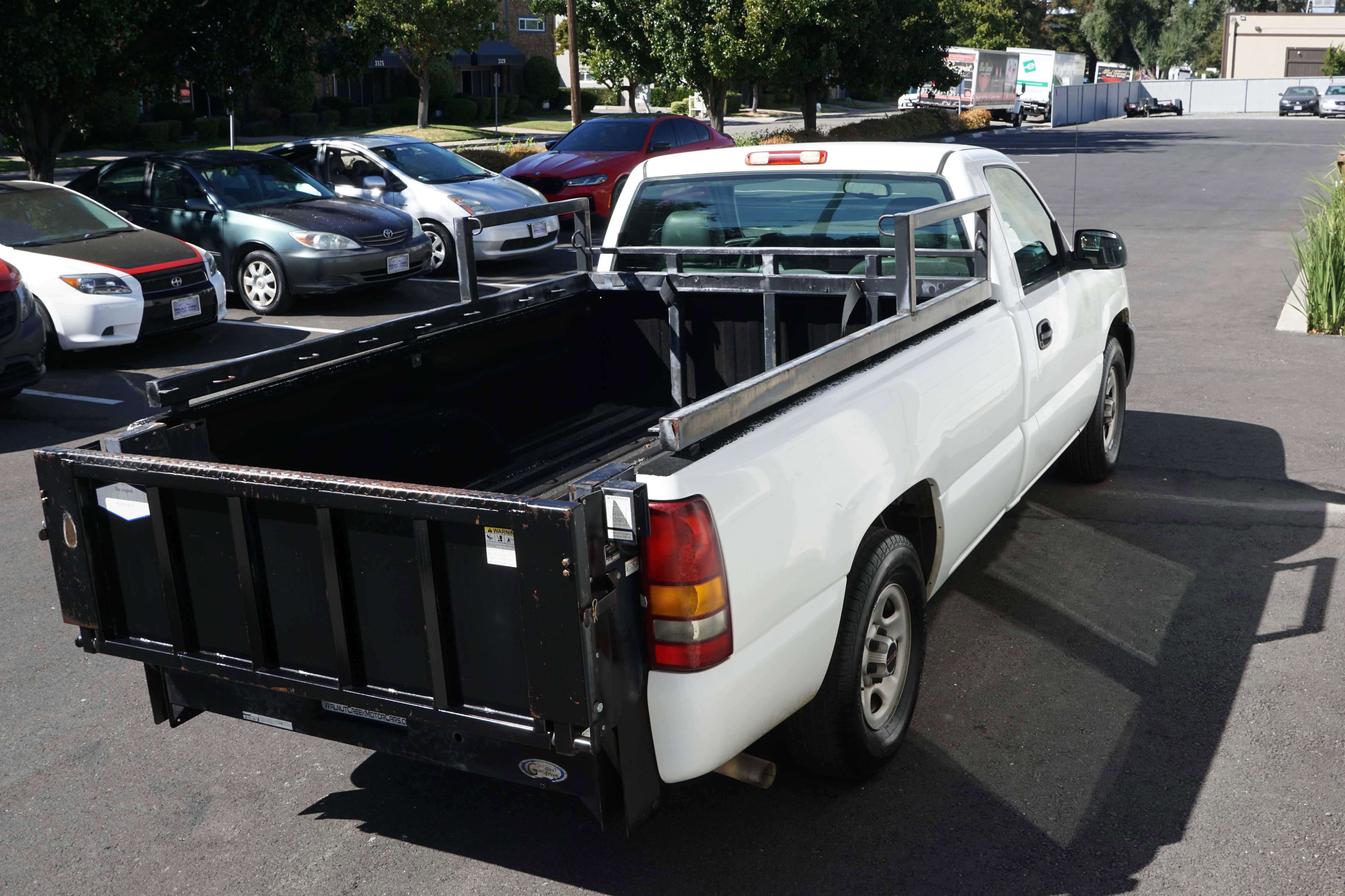Used 2003 GMC Sierra 1500 W/T image 11