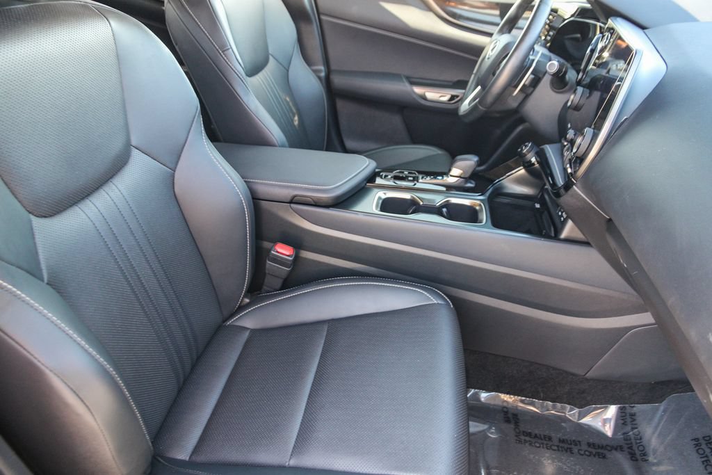 Certified 2025 Lexus NX 250 FWD image 18