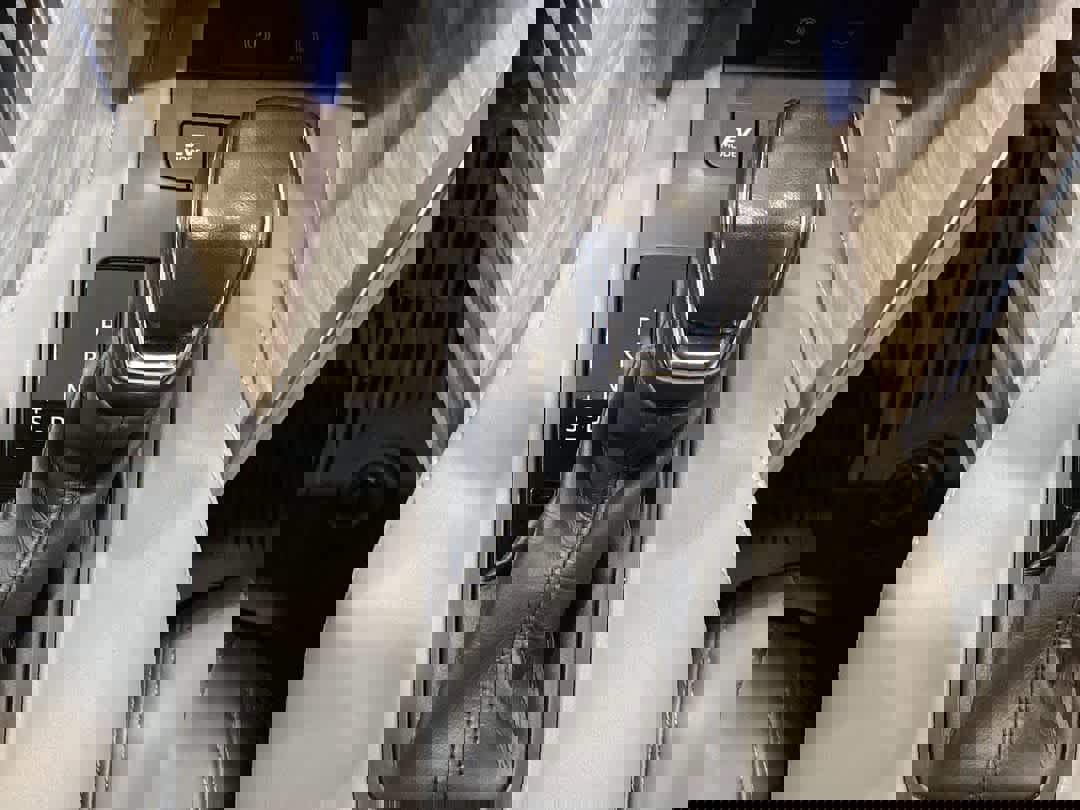 Used 2021 Toyota Venza Limited image 22