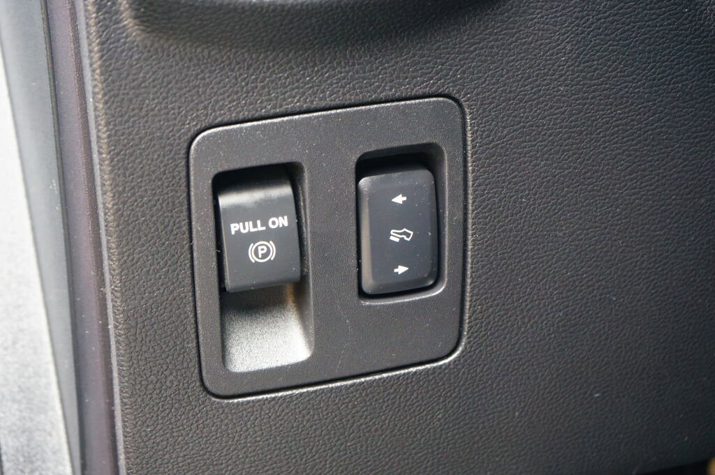 Used 2019 Ford F150 Raptor w/ Equipment Group 802A Luxury image 17