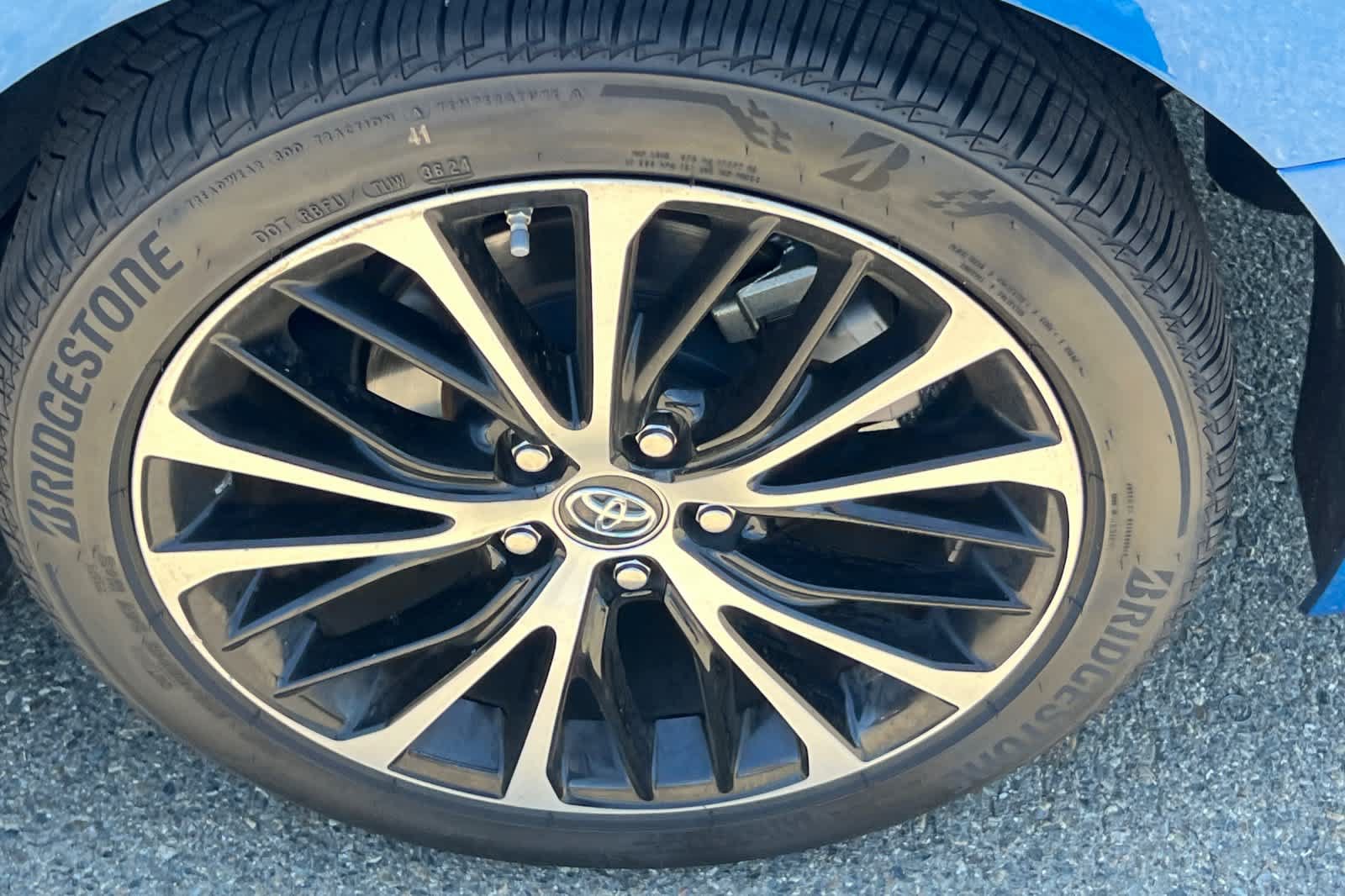 Used 2019 Toyota Camry SE w/ Convenience Package FWD image 22