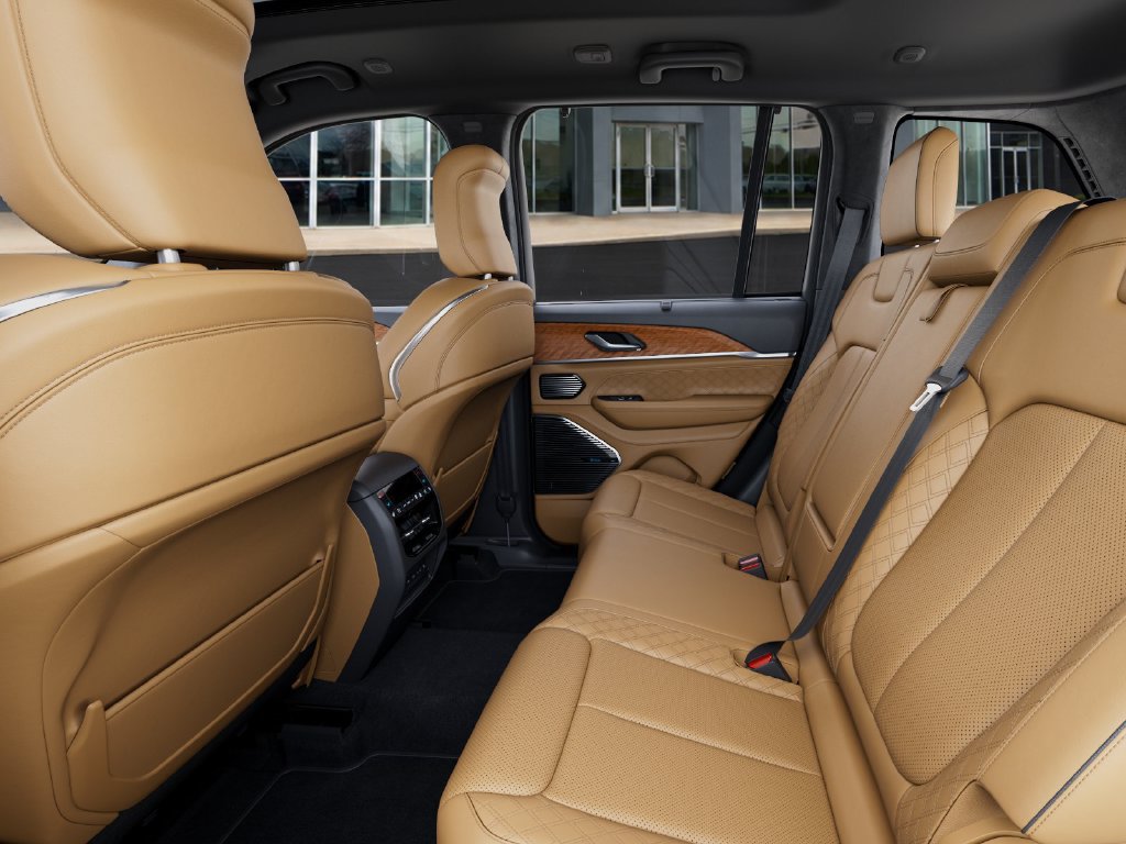 New 2027 Jeep Grand Cherokee Summit AWD/4WD image 23