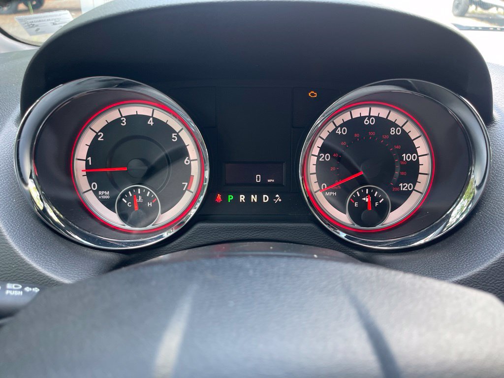 Used 2017 Dodge Grand Caravan SE FWD image 18