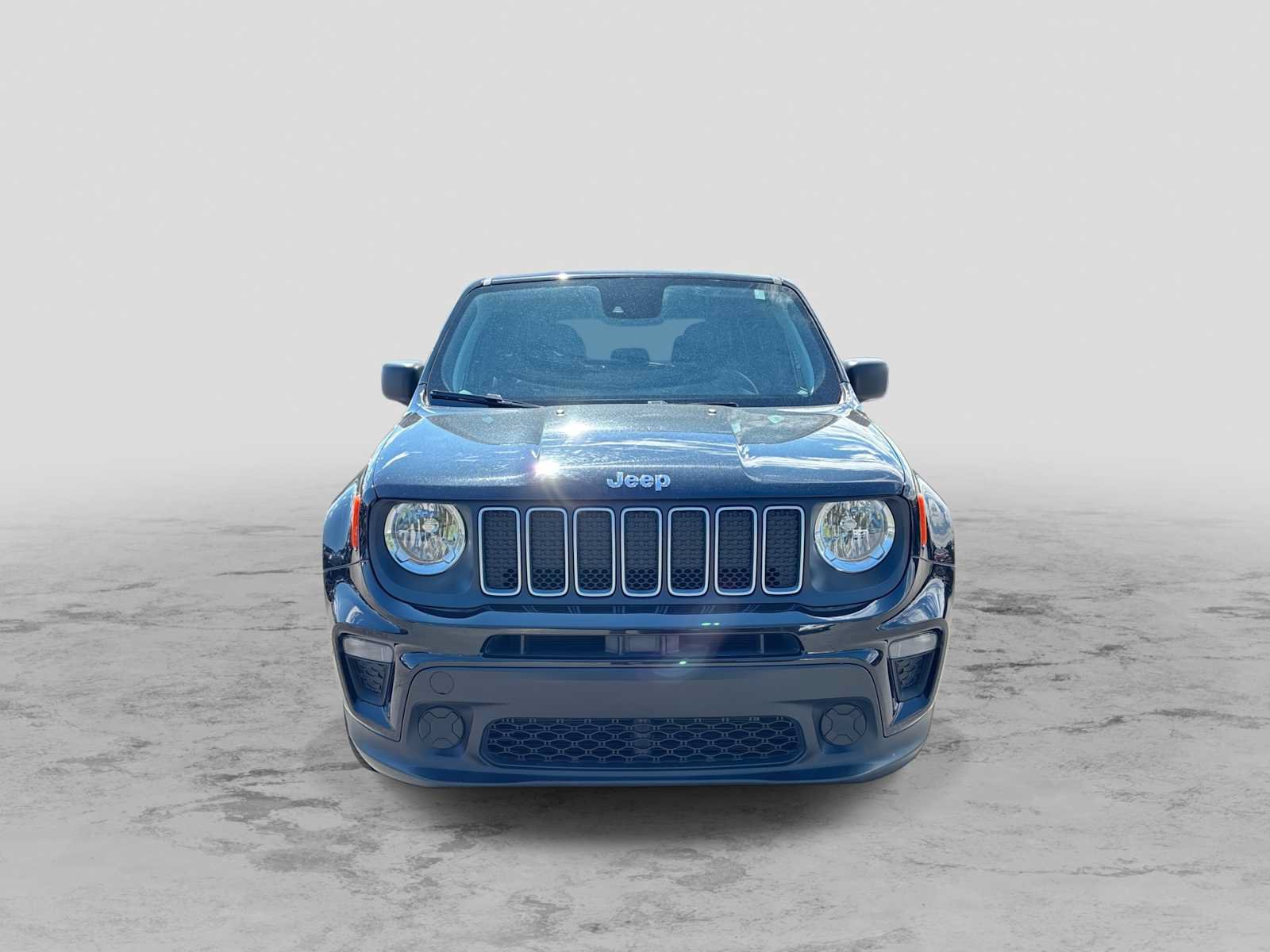 Certified 2023 Jeep Renegade Latitude AWD/4WD image 3