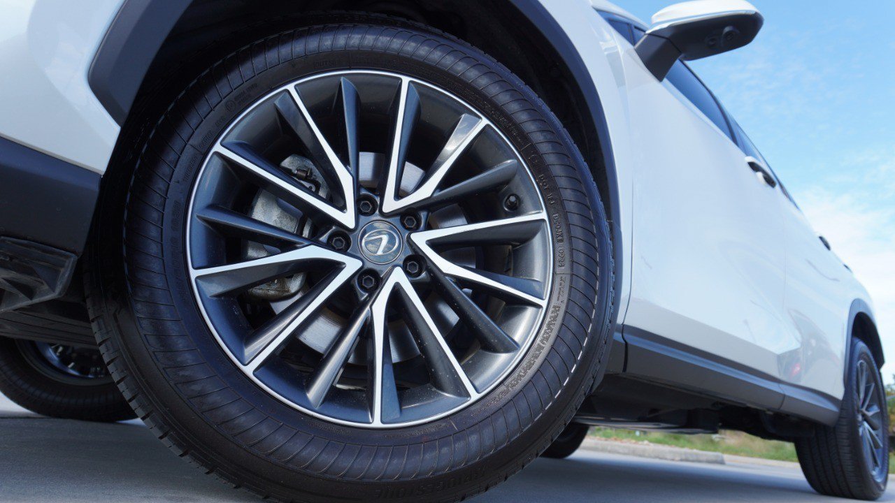 Used 2025 Lexus NX 350h AWD w/ Cold Area Package image 12