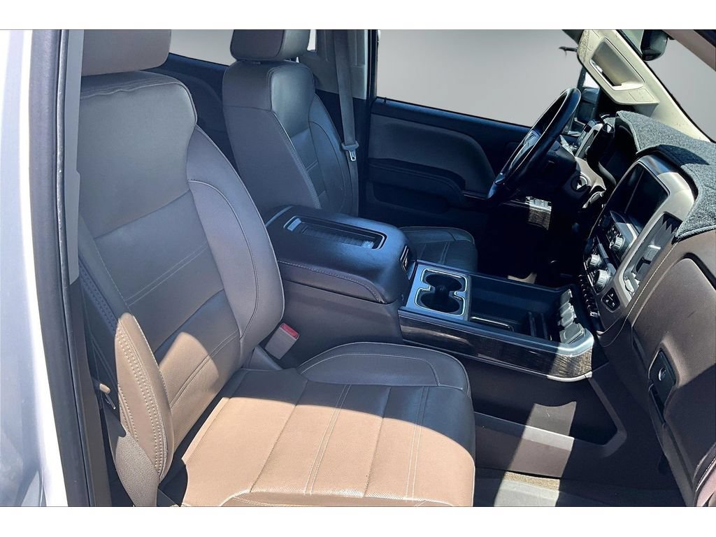 Used 2016 GMC Sierra 3500 Denali w/ Duramax Plus Package AWD/4WD image 25