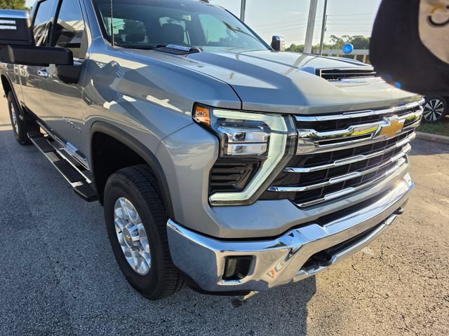 Used 2026 Chevrolet Silverado 2500 LTZ AWD/4WD image 9