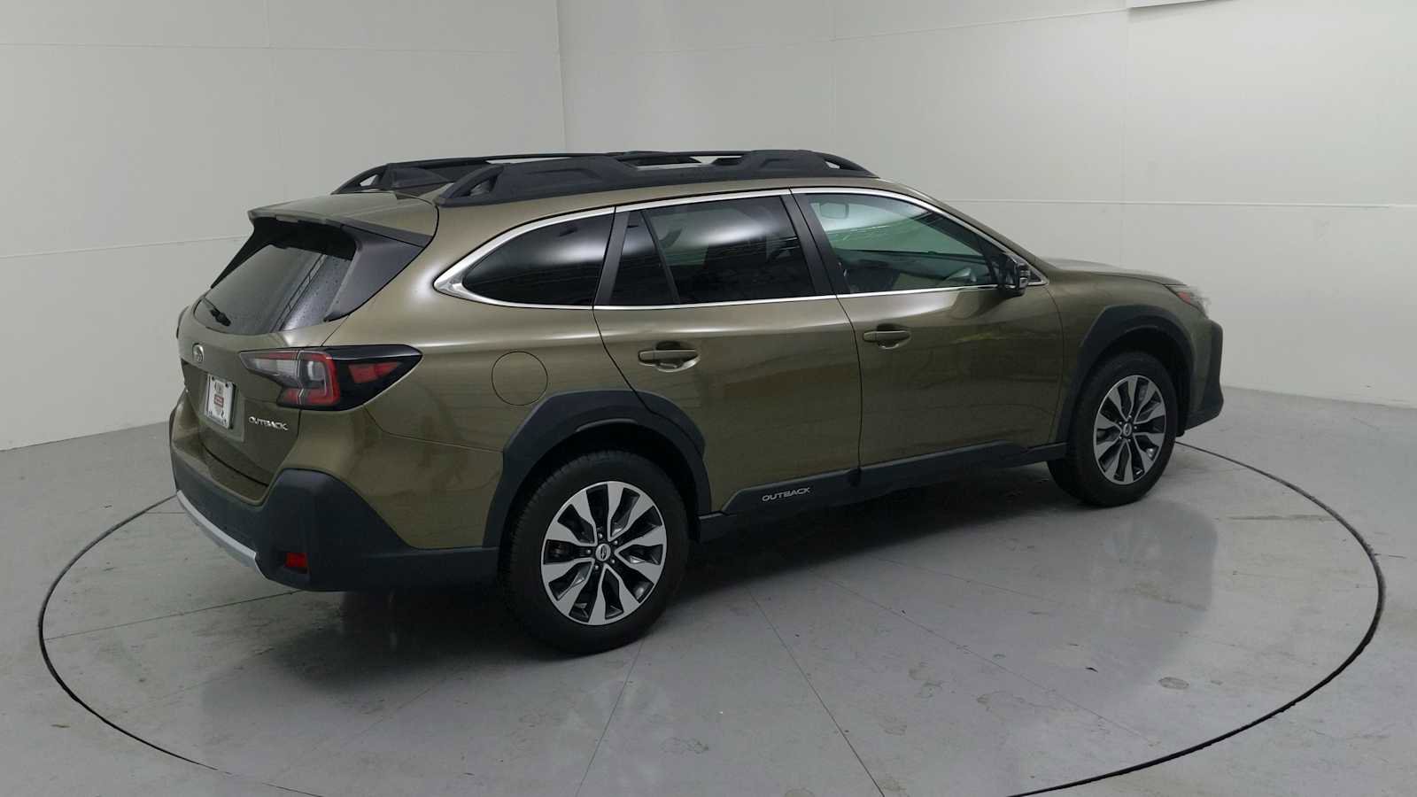 Certified 2023 Subaru Outback Limited AWD/4WD image 11