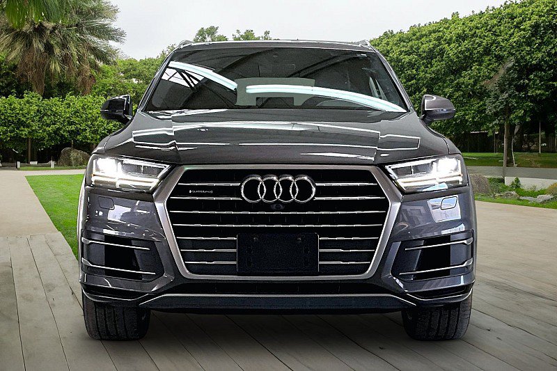 Used 2018 Audi Q7 3.0T Premium Plus w/ Premium Plus Package AWD/4WD image 2
