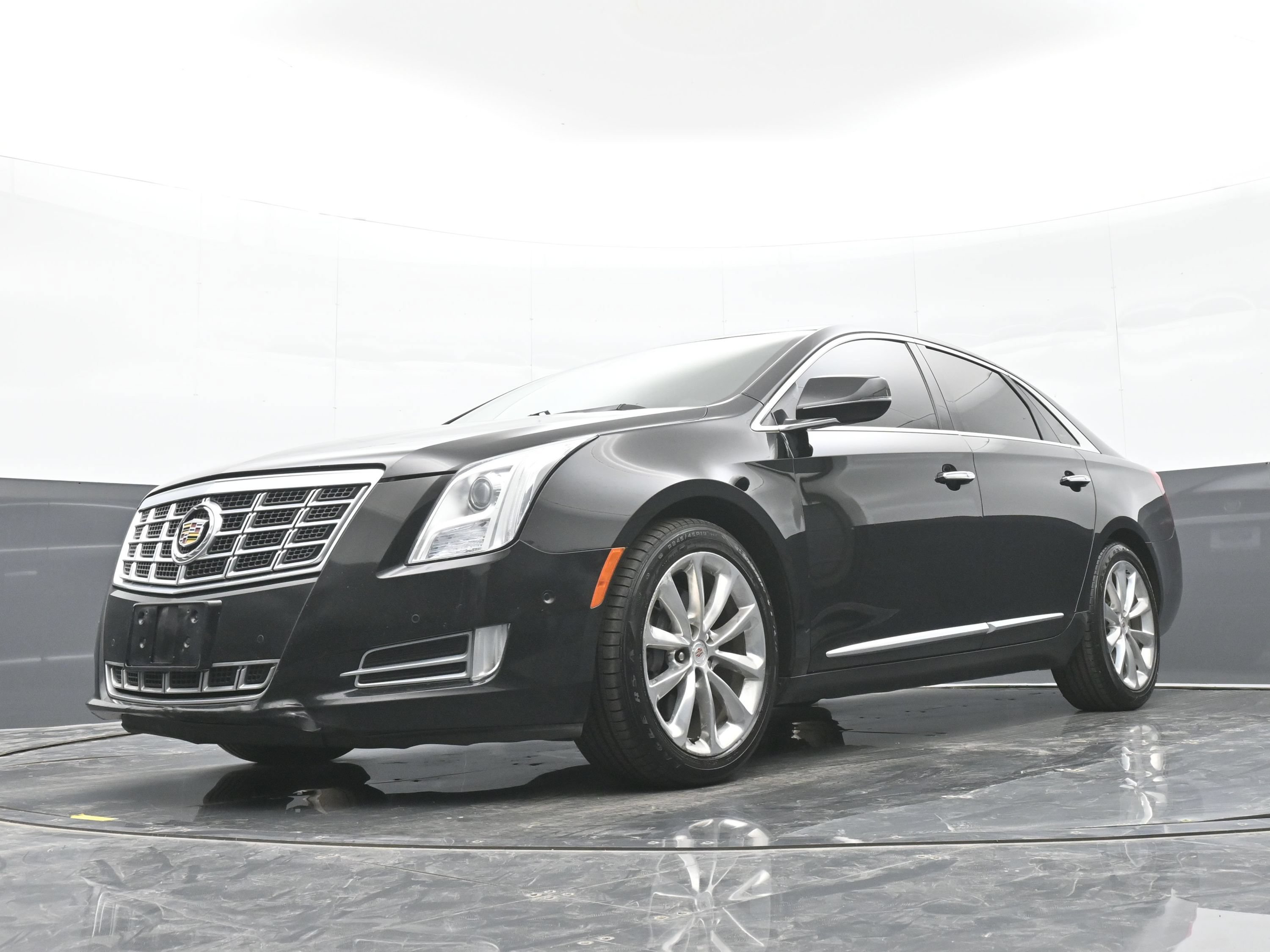 Used 2014 Cadillac XTS Luxury w/ Driver Awareness Package FWD image 42