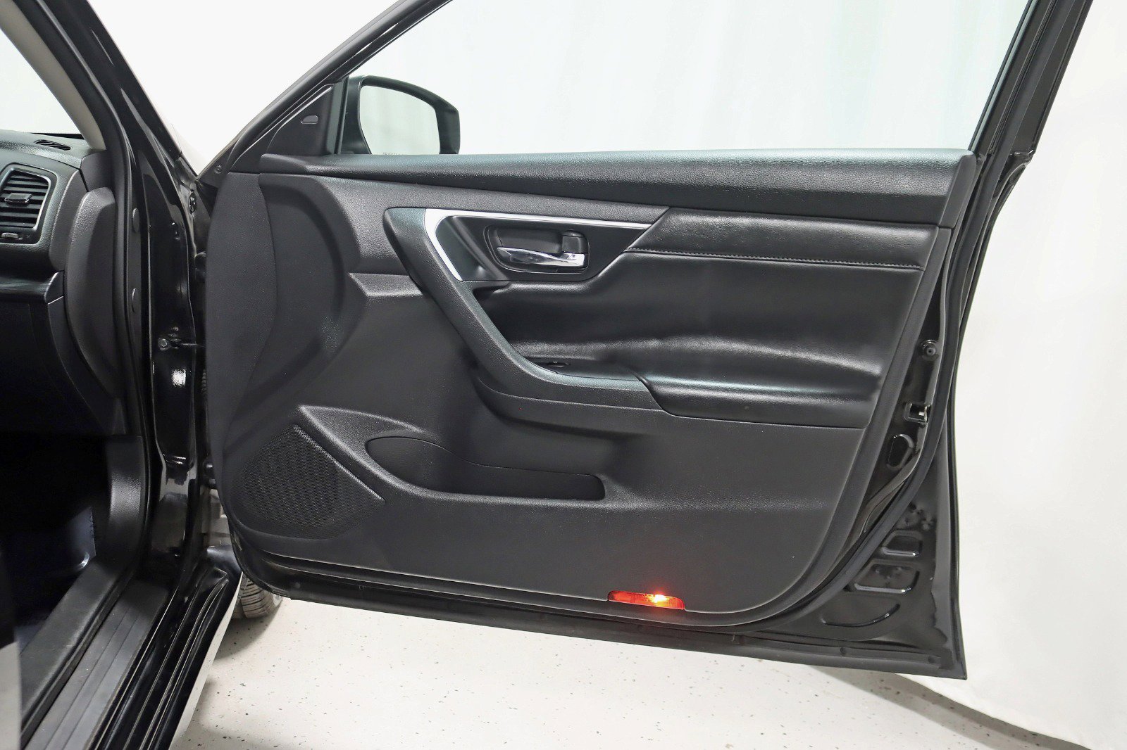 Used 2017 Nissan Altima 3.5 SL image 31